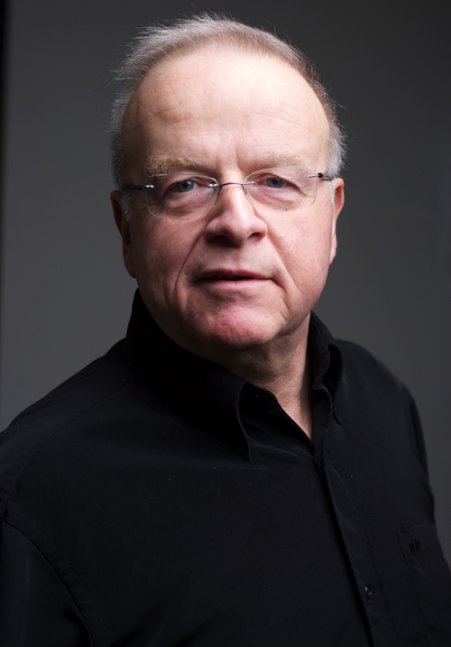 Portrait de Dominique Imbert, maître verrier, fondateur de l'Atelier Vitraux Imbert à Marseille